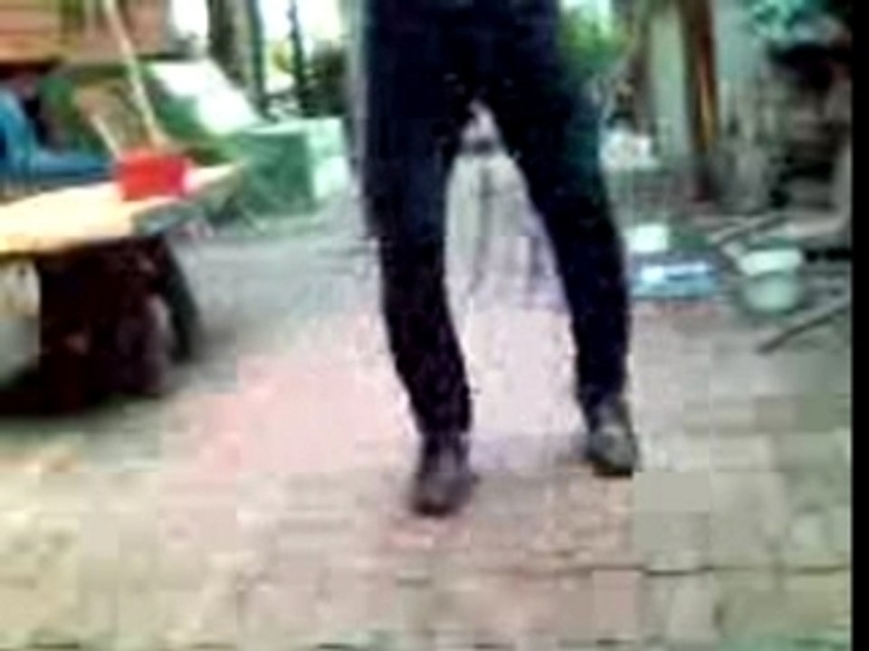 achiK gOthiC shuffle pAkAi ciKaNg..hehe
