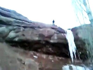 Uçurumdan düşen İbrahim ve aşırı sakin arkadaşları