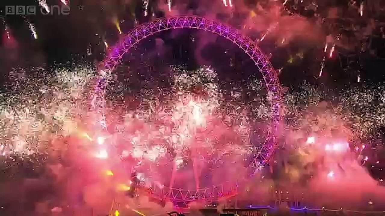 Magnifiques feux d'artifice à Londres pour le nouvel an 2015 !