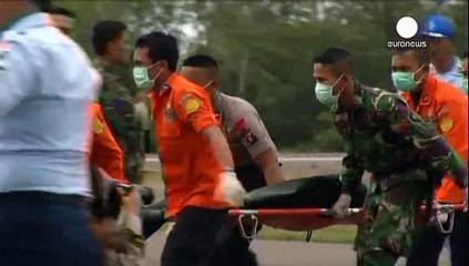 AirAsia uçağının karakutusunu arama çalışmalarına hız verildi