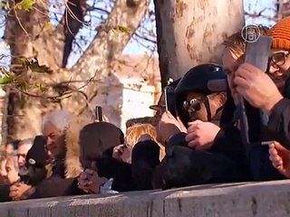 Итальянцы встретили Новый год прыжками в Тибр