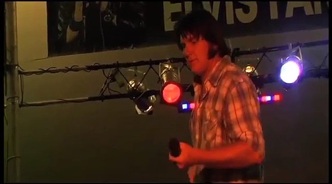 Tony Witt sings Johnny B Goode at Elvis Week 2011 video