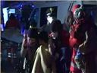 إيطاليا تسيطر على سفينة للمهاجرين في عرض البحر