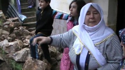 Bursa'da Kerpiç Ev Yıkıldı