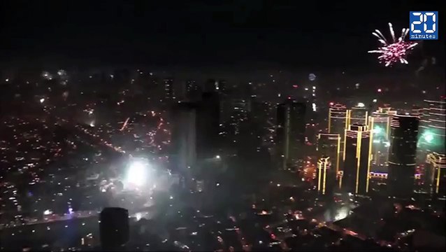 Énorme feu d'artifice à Manilles pour le nouvel an