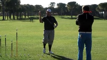 Antalya İngiliz Golf Şovmeninden Yeni Yıl Gösterisi