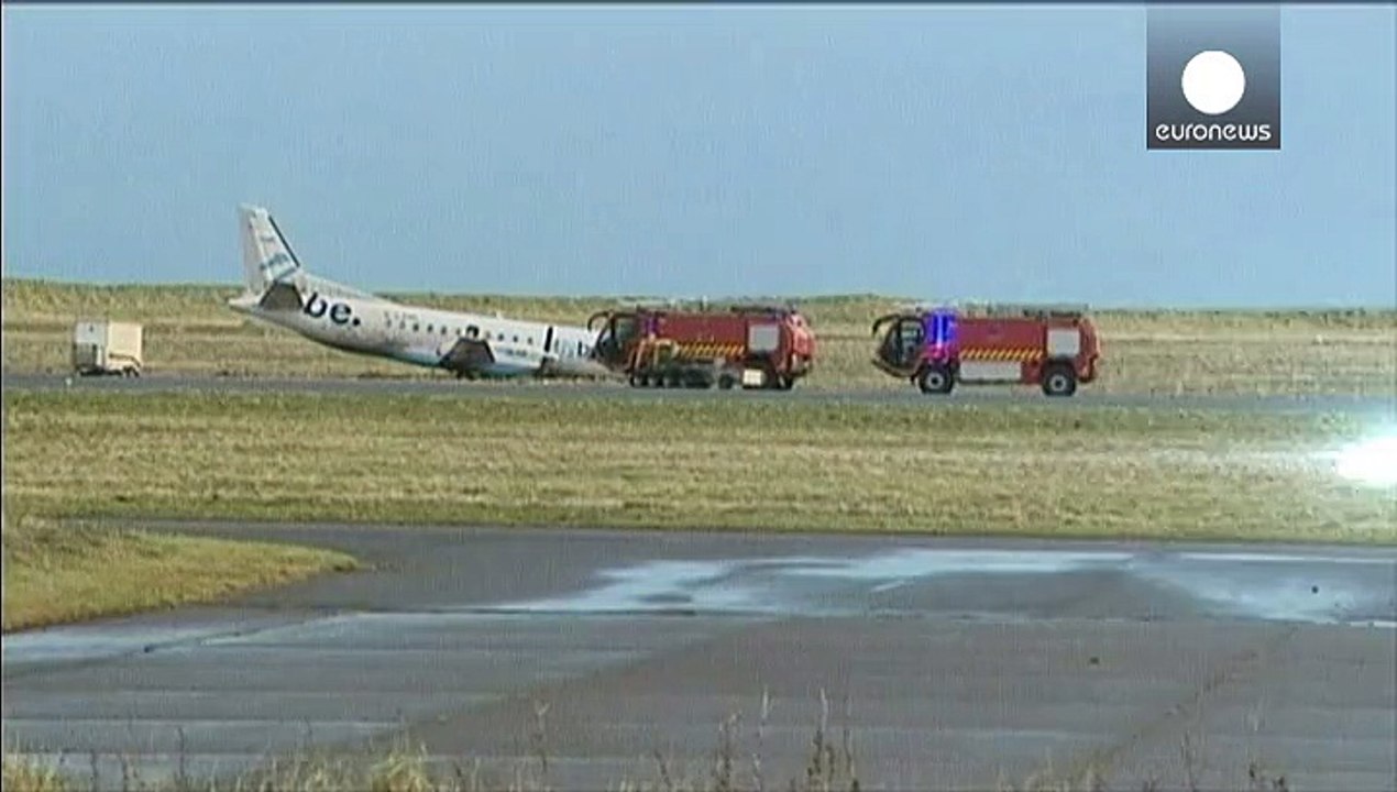 Schottische insel: wind fegt flugzeug von der piste