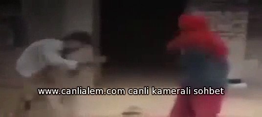 Kocasını Demir Sopayla Dövdü