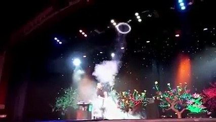 Show spettacolare con le bolle di sapone