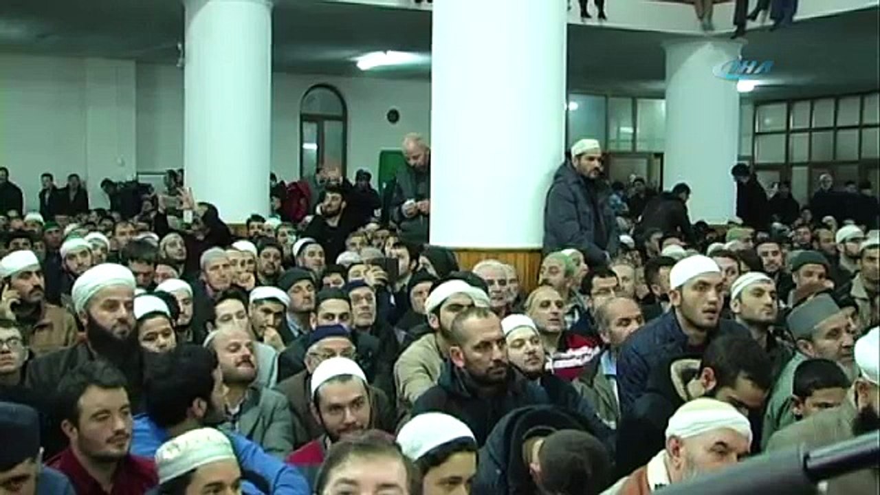 ’’Bu millet onu bıraksın bana takılsın’’