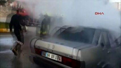 Uşak Seyir Halindeki Otomobil Alev Aldı