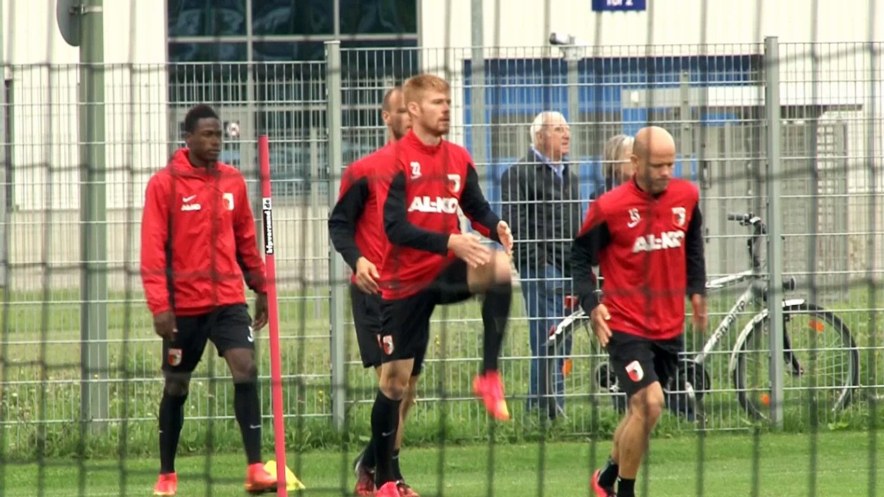Dortmund beobachtet Augsburgs Baba