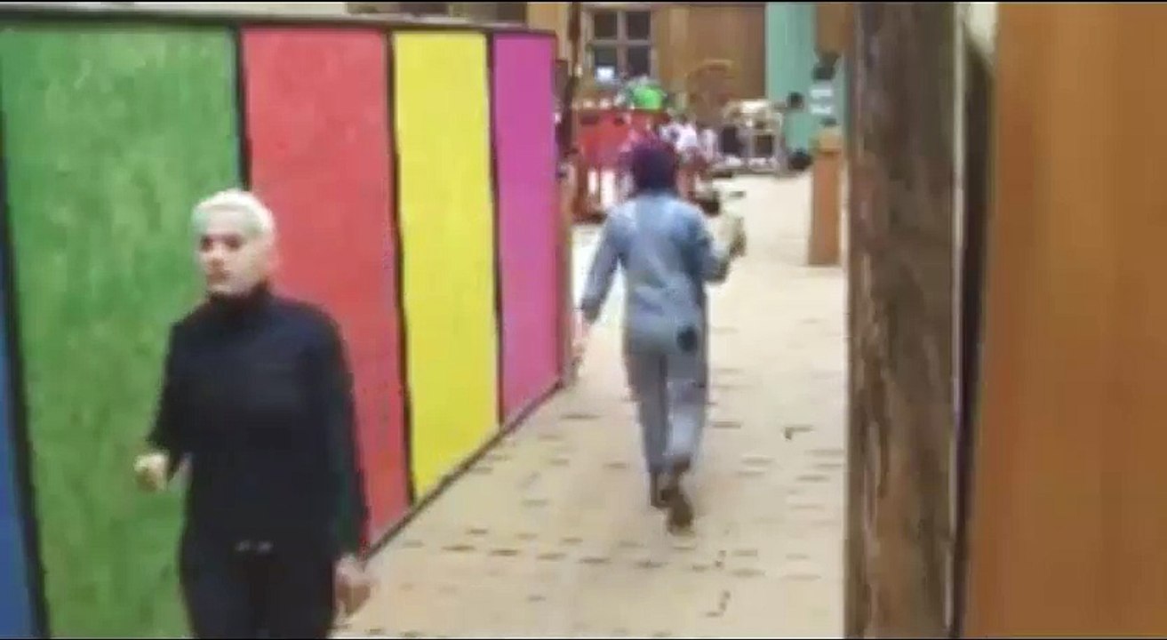Özlem Yetti Artık Senin Prenses Kurretülayn'a Hakaretlerin !