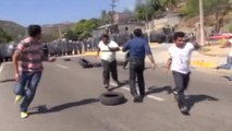 Mexican protesters clash with police during president's convocation speech