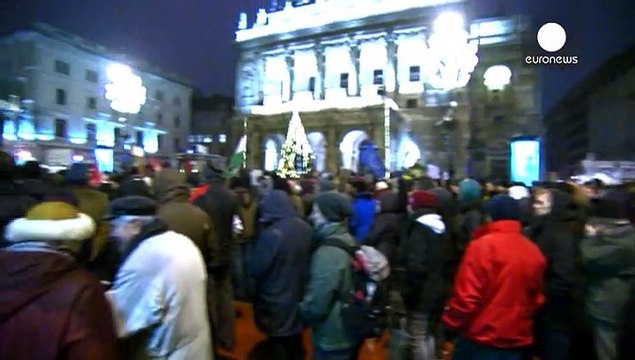 Венгры вновь недовольны правительством