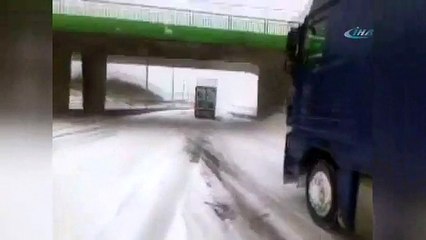 1 santimetre kar Paris’i bu hale getirdi