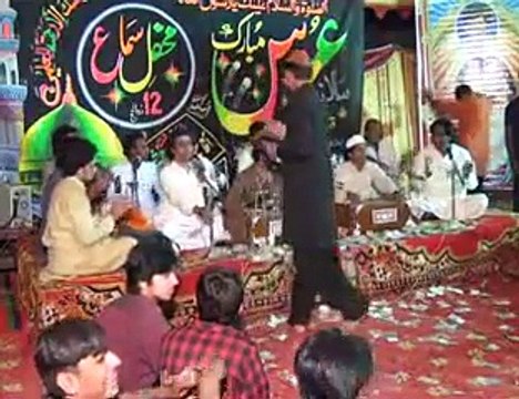 Ishq-e-Farid nay dil. Inamullah khan.(Qawwali in pir mahal)by Ali Akbar(0300-8790060)