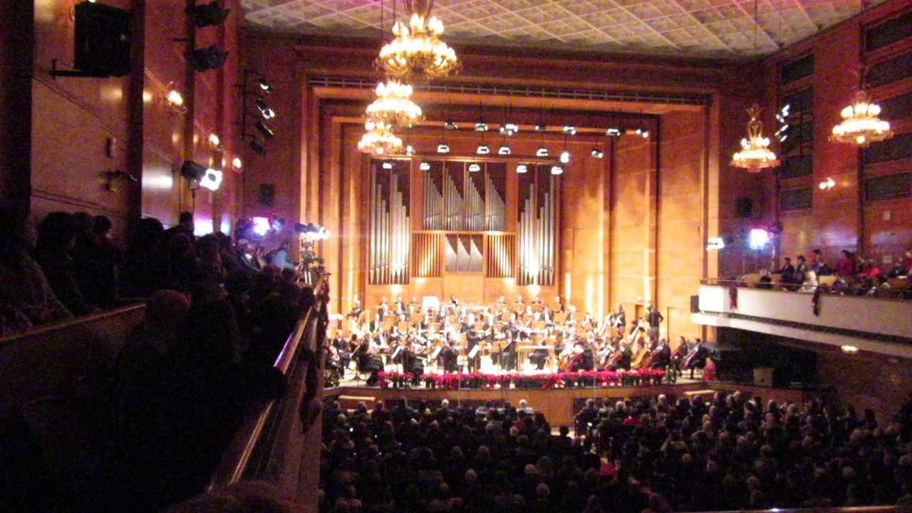 Зала България 3