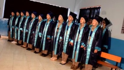 Afganistan'daki Türk Okulu İlk Mezunlarını Verdi