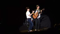 Jason Mraz Invites Audience Member On Stage To Perform ‘Be Honest’