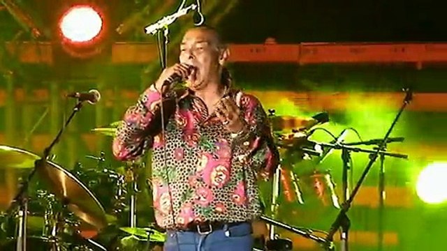 GIPSY KINGS - Canut Reyes - Montana - (Arles 2013) (1)