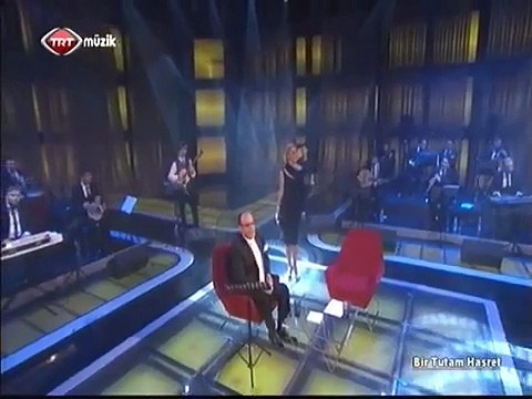 Melda Kuyucu Kılıç - Her Mevsim İçimden Gelir Geçersin