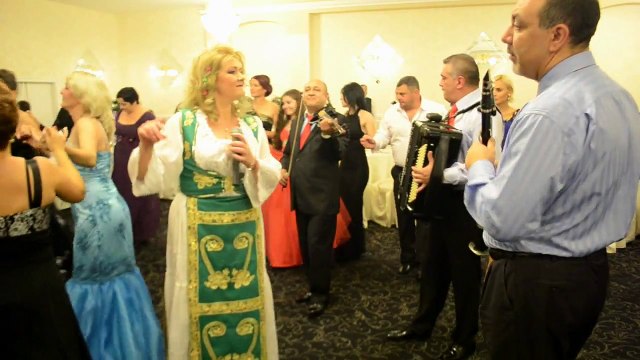 Formatie Pentru Evenimente Deplasari in Toata Tara - Muzica Live - Formatie Nunta