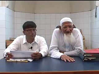 Is the prayer Salat vaild at hotel where Alcohal is served Leave such jobs and place