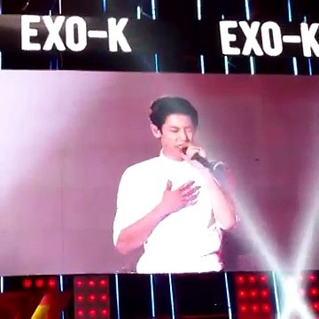 [FANCAM] 141025 EXO Chanyeol focus - Baby Don't Cry @ MBC KMW in Beijing-XzDSwS4yRbg
