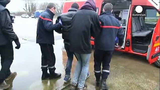 Confrontos entre imigrantes em Calais