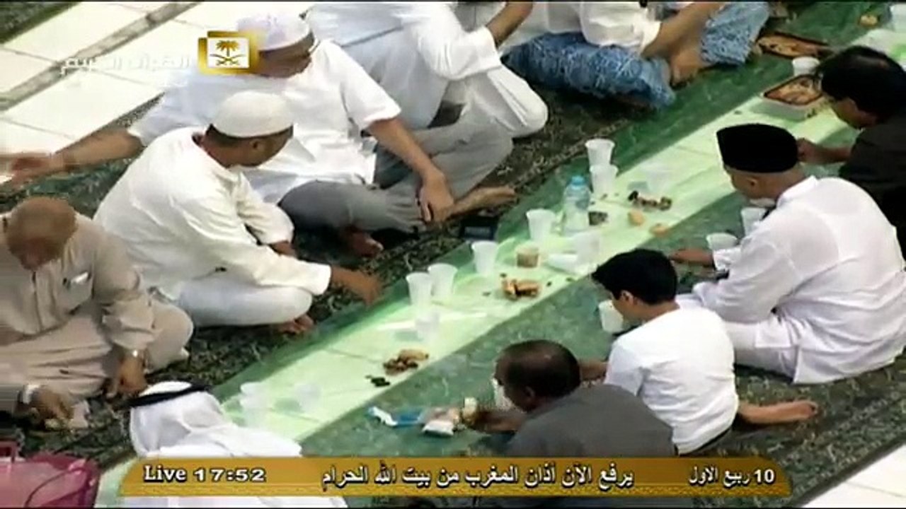 أجمل آذان من بيت الله الحرام - المؤذن حمد الدغر...
