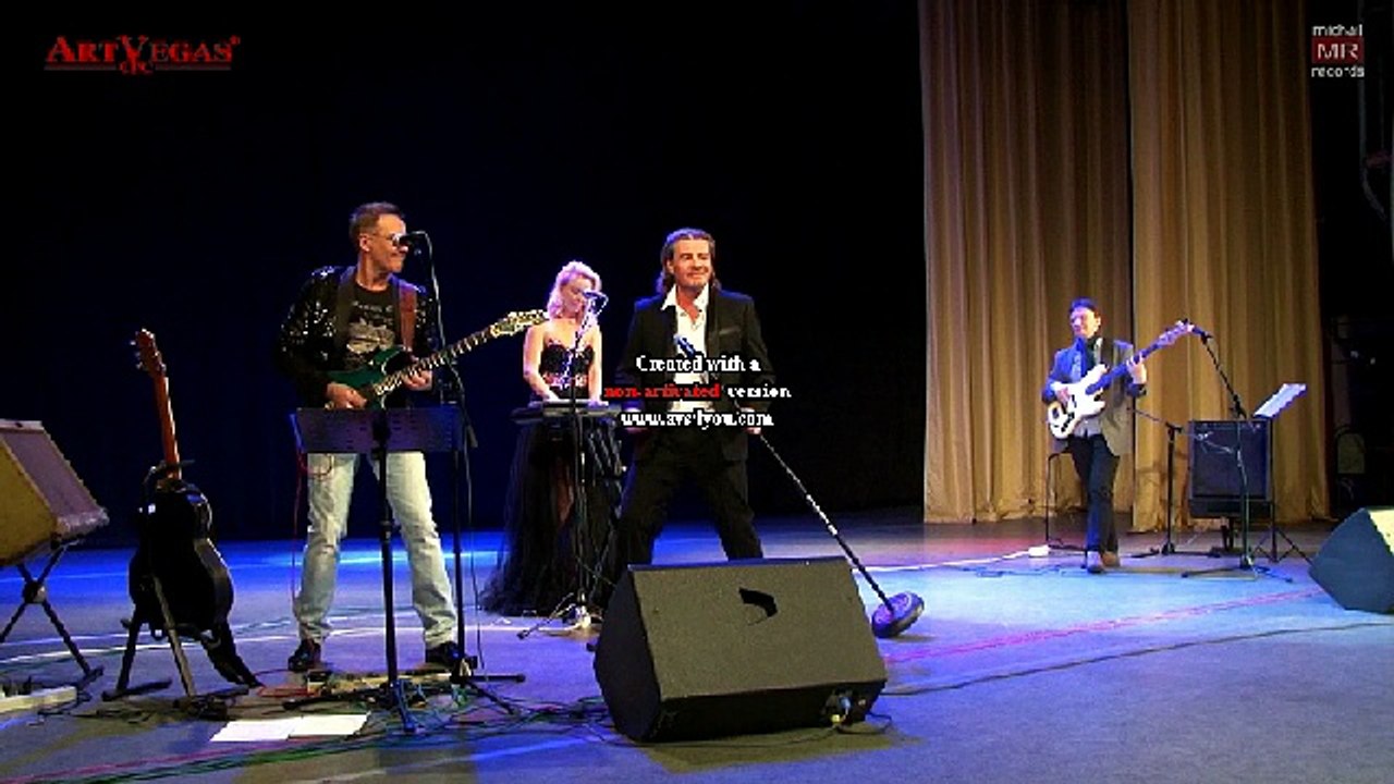 au café de l'avenir