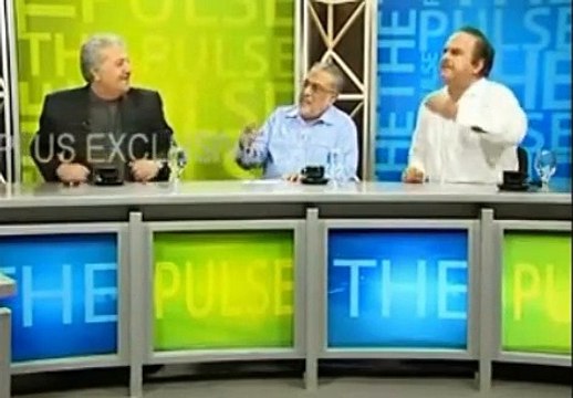 Intensive Fight between President of Pakistan Tehreek-e-Insaf (PTI) Sindh lost his temper and throw Glass on PPP Leader