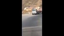 Pakistani Brave Men Stop a Brake Failed 22 Wheeler Truck