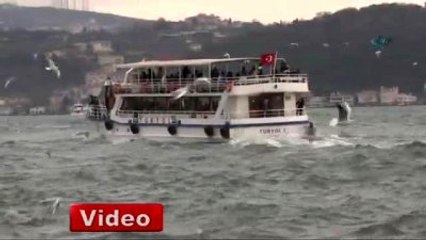 Dev Dalgalar Vapurları Beşik Gibi Salladı