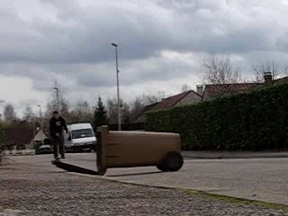 skate ollie poubelle max