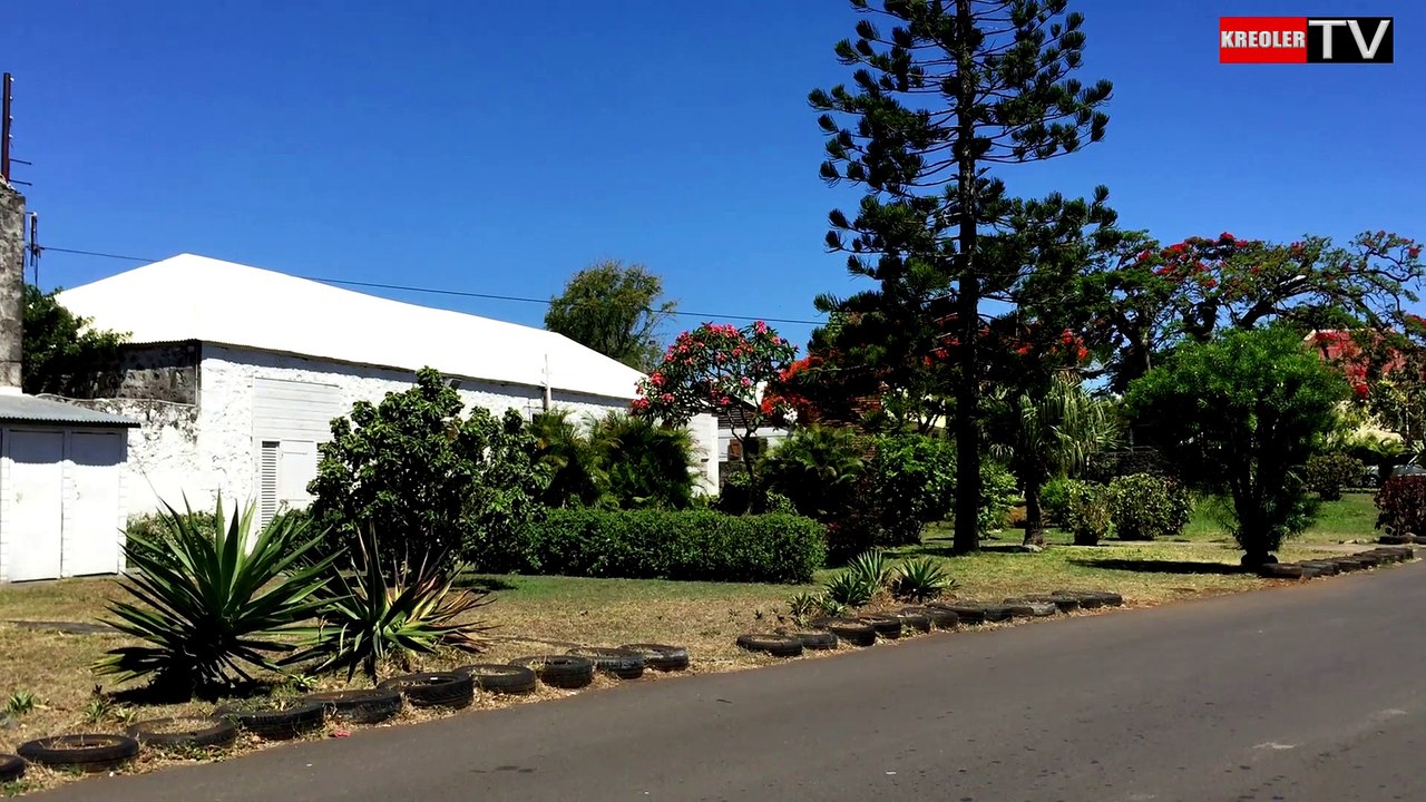 Les monuments de la Réunion - Eglise de Pierrefonds Réunion.