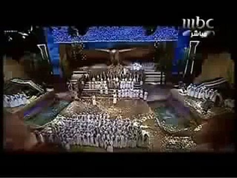 Saudi King dance to the statue of Horus - Horus is an Egyptian god