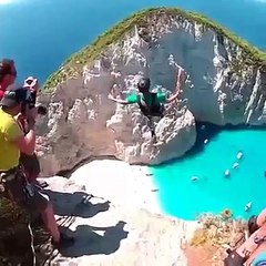 Amazing jump from a hill - Video Dailymotion
