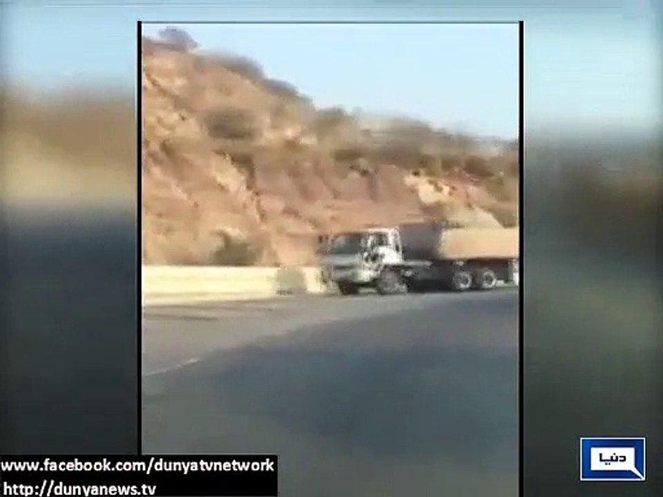 Pakistani Brave Man Stops 22 Wheeler Brake-Failed Truck on road - Video Dailymotion