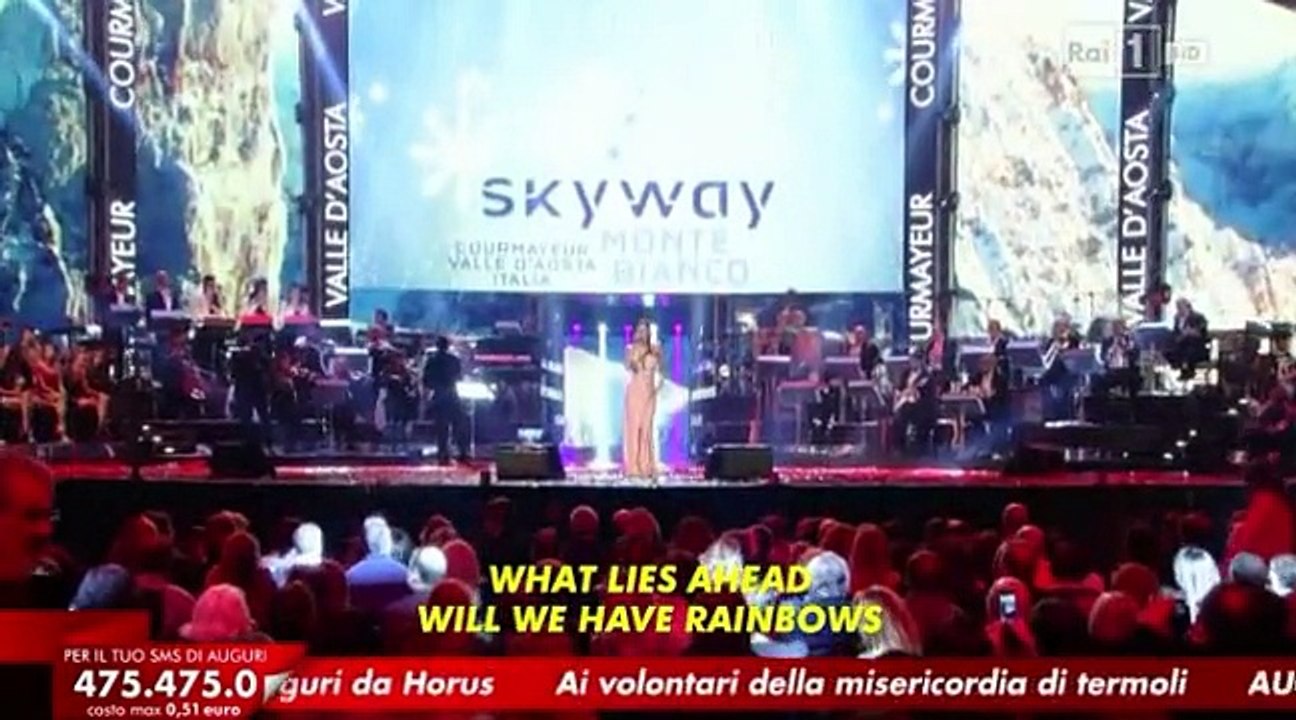 Simona Molinari canta "Che sera sera" e "In cerca di te" a " L'anno che verrà" , Rai 1