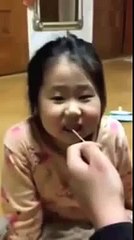 cười vỡ bụng với clip nhổ răng trẻ con