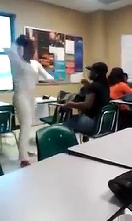 Bagarre au lycée impliquant deux tigresses