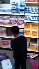 Un enfant de 8 ans détruit un magasin tout seul !