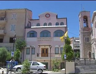 "Παπατζής" ιερέας έταζε δάνεια για να παίρνει χρήματα από τα θύματά του