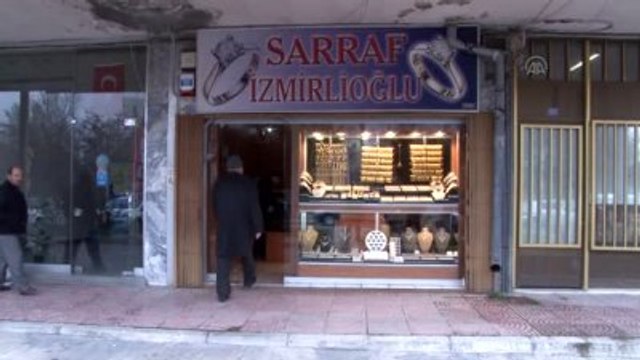 Kuyumcu, Silahlı Soyguncuları Paspas ve Tabancayla Korkuttu