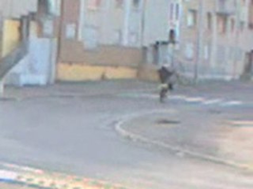 levete d'1 cross à la conte