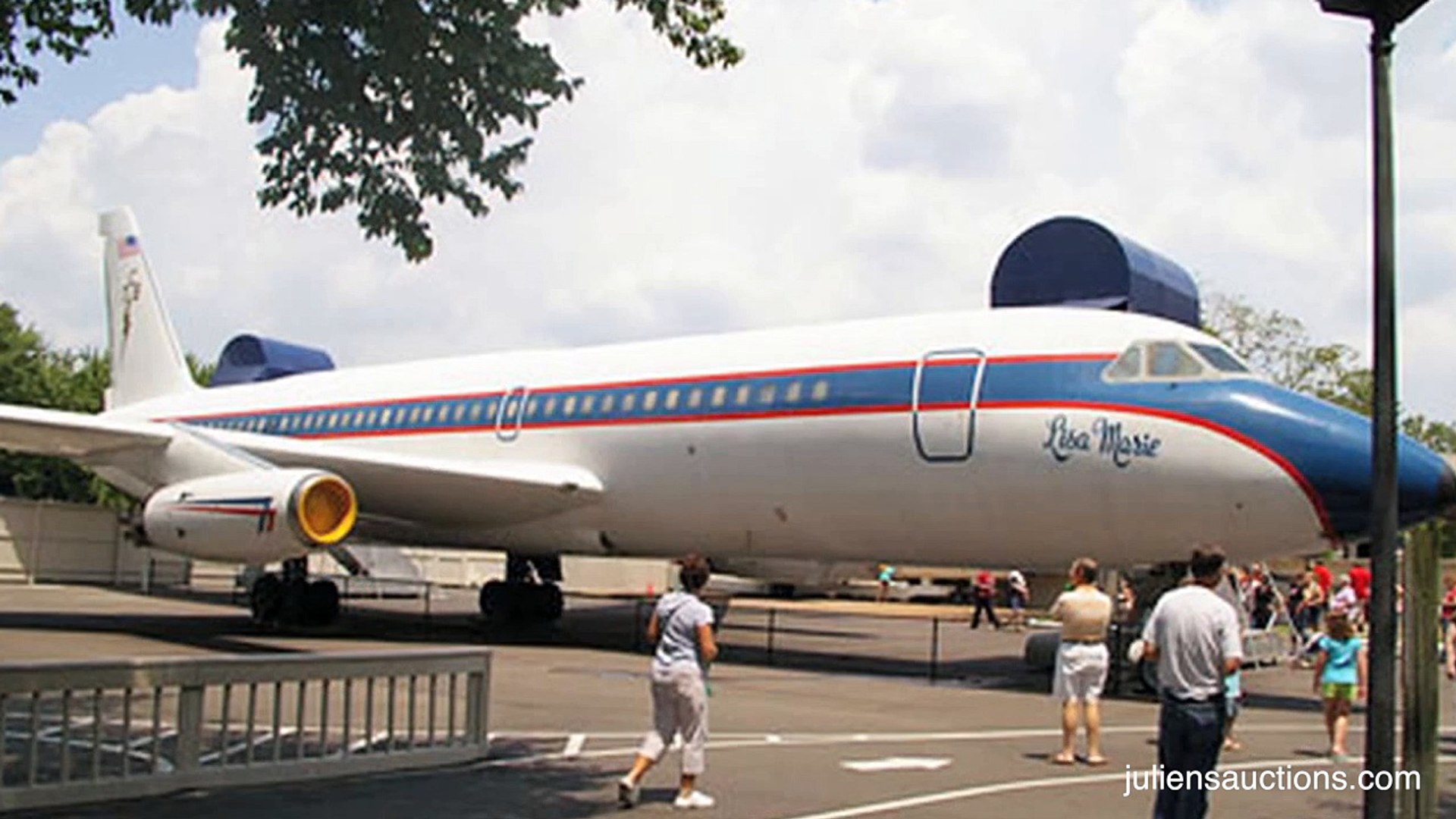 Elvis Presley S Former Planes Will Soon Be Up For Auction Video Dailymotion