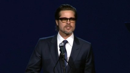 Pitt sings about Oyelowo at Palm Springs Fest