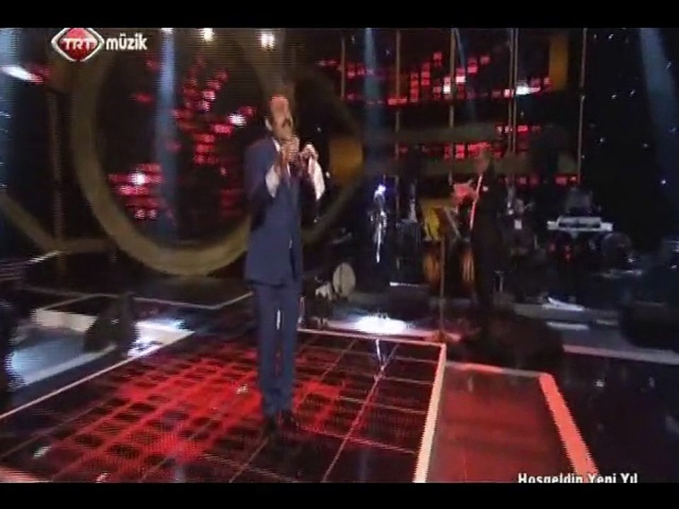 Mustafa KESER-BU GECE DÜĞÜN DERNEK Söz:Vecdi Bingöl-Müz:Sadettin Kaynak-Şef:Ömer Hayri UZUN